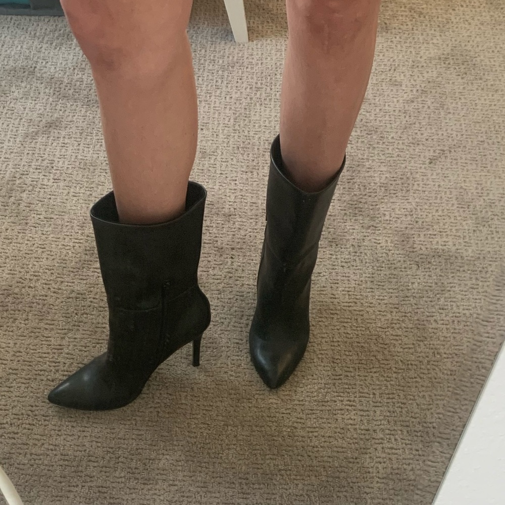 Perfect Black Leather Boots!